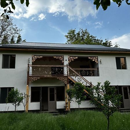 Hayat Guesthouse Nuratau Mountains Yukary-Ukhum Exterior foto